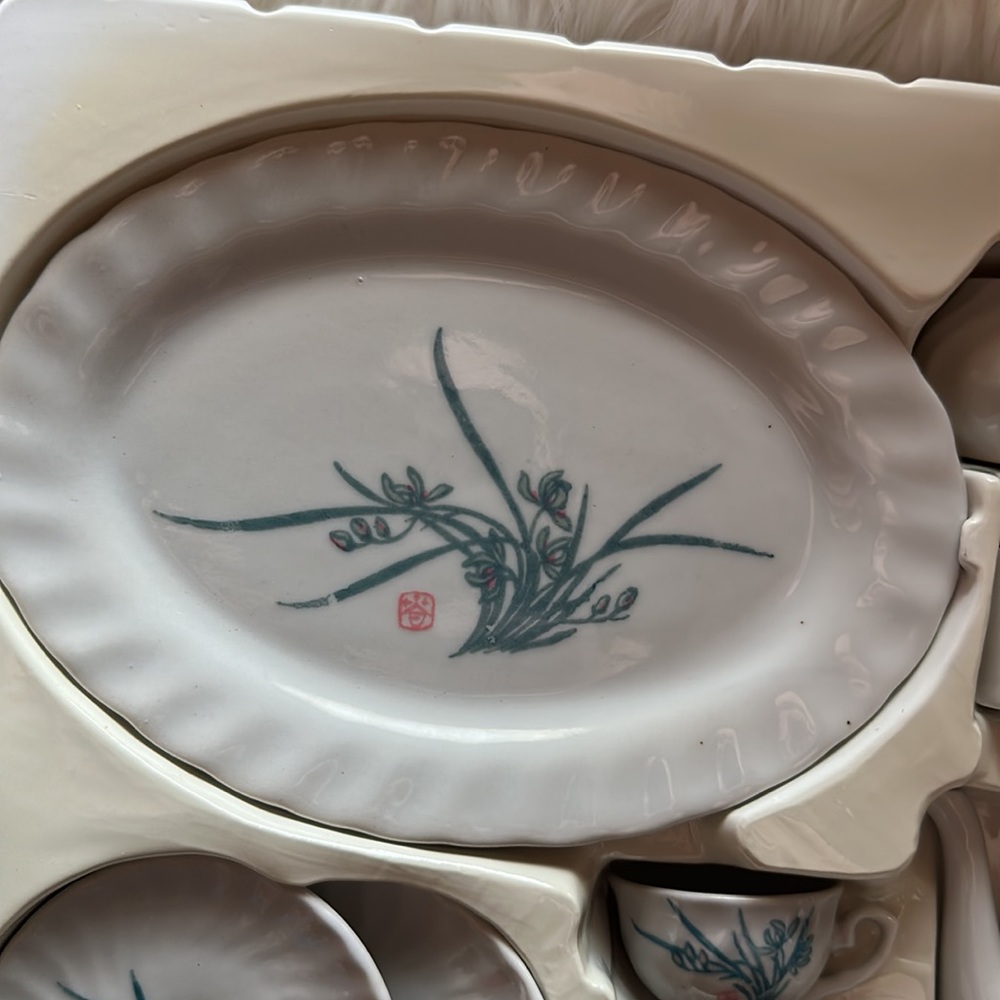 Vintage Tea Set - Picture 5 of 8